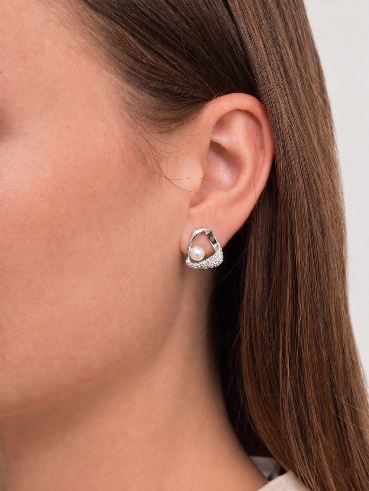 Pearl Elegance Silver American Diamond Stud Earrings