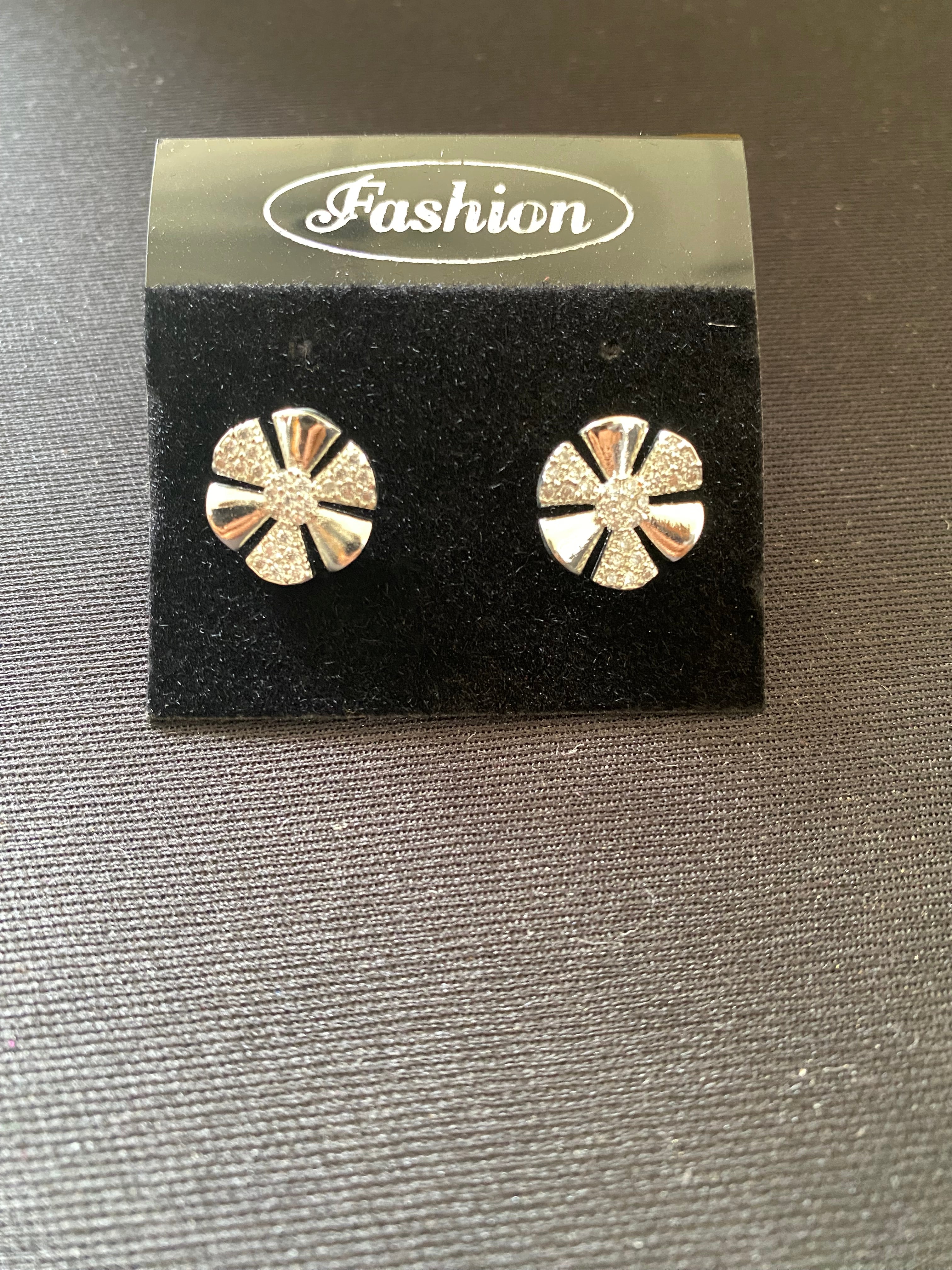 Elegant Floral Crystal Stud Earrings
